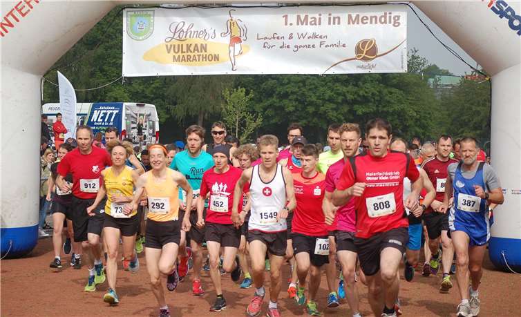 Zweimal vertrat Susanne Hahn (Startnummer 292) die deutsche Mannschaft bei Olympischen Spielen im Marathon. In Mendig beließ es die dreifache Mutter bei 10.000 Metern. Fotos: SK