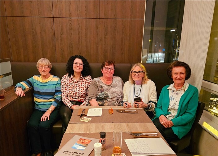 Zweite von links: Heike Resch, zweite von rechts: Monika Krautscheid-Bosse. Foto: privat