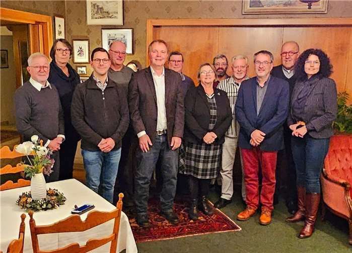 Zweiter von links Dr. Ralf Krohn, Dritter von links Thomas Vis, Fünfter von links Hans-Dieter Spohr, rechts vorne Heike Resch  Foto: CDU-Stadtverband Dierdorf