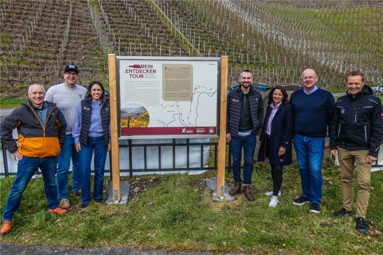 Zwischen Mayschoß und Dernau Marienthal laden ab sofort zwölf neue Thementafeln dazu ein, die Besonderheiten der Mittelahr und ihres Weinbaus eigenständig zu entdecken.