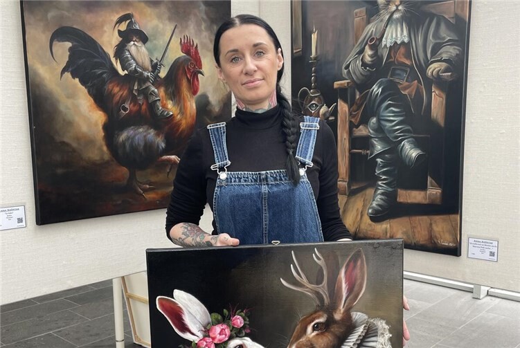 Zwischen Traum und Wirklichkeit: Eine Reise durch Anna Szóstaks symbolreiche Bildwelten.