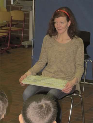 Zwischen den Spielszenen werden die einzelnen Teile diskutiert. privat