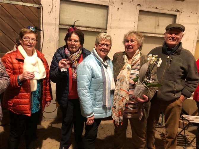 Mit buntem Abend in die 5. Jahreszeit Zwischenstopp bei Selma und Klaus Juchem. Fotos: privat