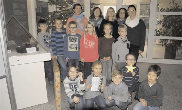 Zwölf Kinder aus Wehr, die sich auf ihre Erstkommunion im nächsten Jahr vorbereiten, hatten beschlossen, dem Gelernten Taten folgen zu lassen und gemeinsam eine soziale Aktion zu unterstützen.privat