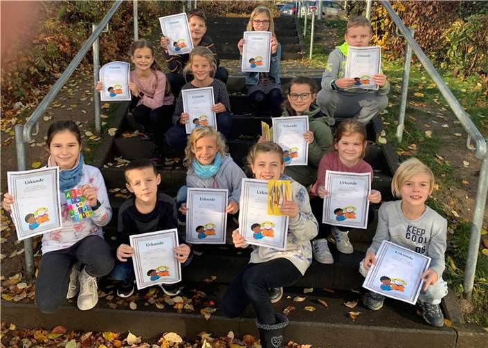 Zwölf SchülerInnen konnten mit ihrem Können vor die Schulgemeinschaft treten. Quelle: Märkerwald-Schule