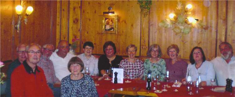 Zwölf ehemalige Schüler des Jahrgang 1954/55 trafen sich in Rieden. Foto: privat