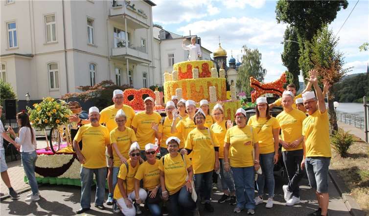 :….auch dank der Mitwirkung von über 20 Aktiven, über allen „Backpulverprinzessin“ Laura I. Jürgen Jachtenfuchs