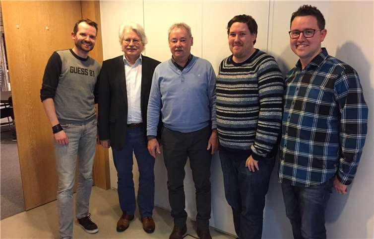 auf dem v.l.n.r-: Dennis Liebenthal, Dr. Wolfgang Neutz (Fraktion der CDU), Norbert Blath (Fraktion der FWG), Christian Schimmel (Fraktion Bündnis 90/Grüne) und Sebastian Stendebach (Fraktion der SPD). Foto: privat