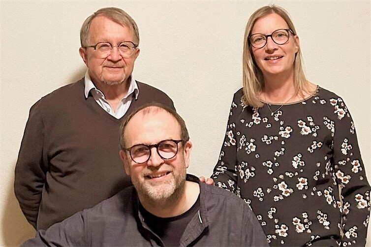 bieten bunte Unterhaltung im grauen November in der KuKa Weis, Rainer Neuendorf, Peter Zwick und Marion Jung