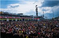 (c) Axel Live Pictures