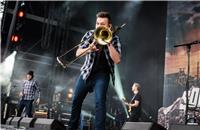 (c) Axel Live Pictures