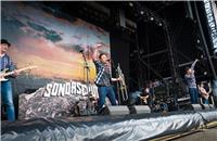 (c) Axel Live Pictures