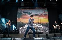 (c) Axel Live Pictures