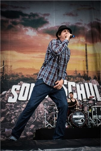 (c) Axel Live Pictures