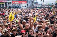 (c) Axel Live Pictures