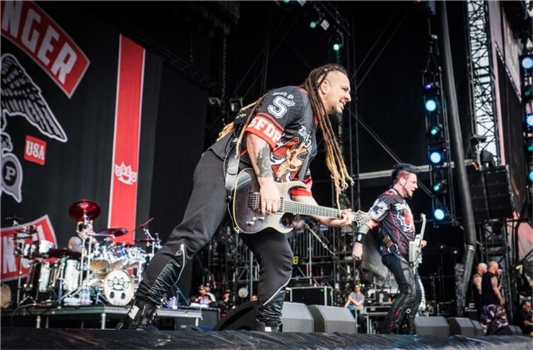 (c) Axel Live Pictures