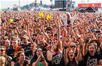 (c) Axel Live Pictures