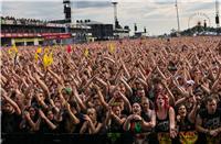 (c) Axel Live Pictures