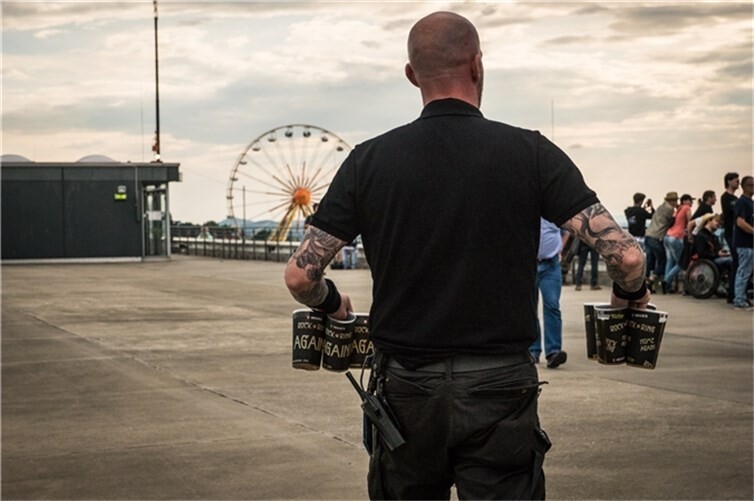 (c) Axel Live Pictures