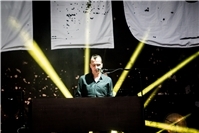 (c) Axel Live Pictures