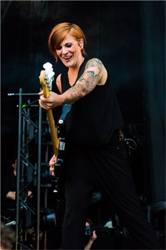 (c) Axel Live Pictures