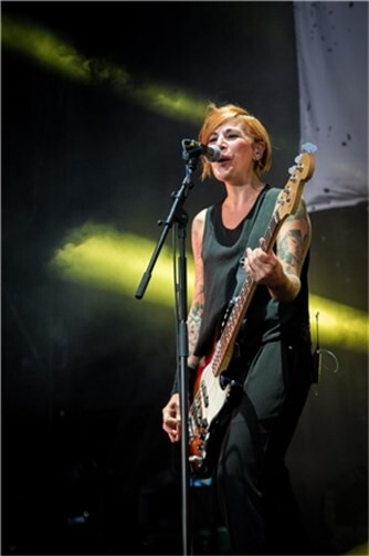 (c) Axel Live Pictures