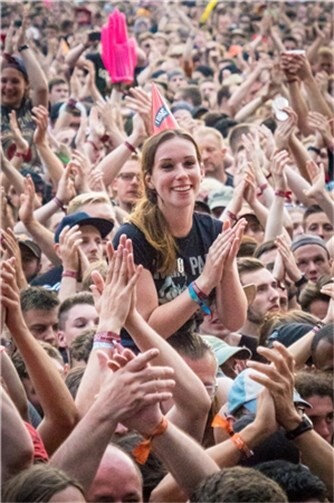 (c) Axel Live Pictures