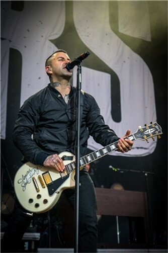 (c) Axel Live Pictures