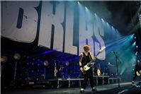 (c) Axel Live Pictures