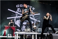 (c) Axel Live Pictures