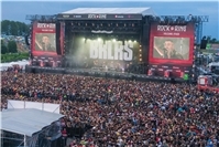 (c) Axel Live Pictures