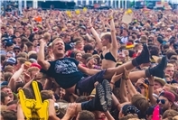 (c) Axel Live Pictures