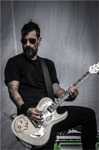 (c) Axel Live Pictures