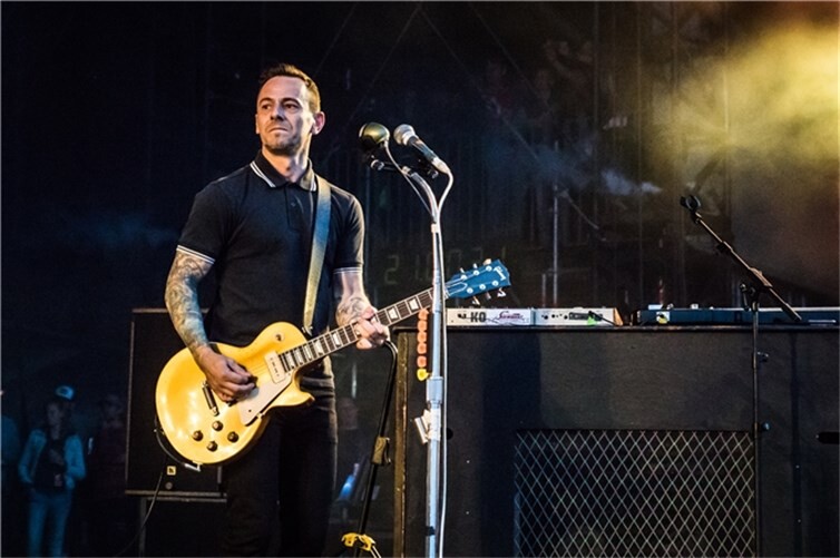 (c) Axel Live Pictures