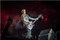 (c) Axel Live Pictures