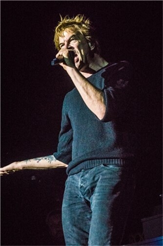 (c) Axel Live Pictures