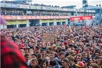 (c) Axel Live Pictures