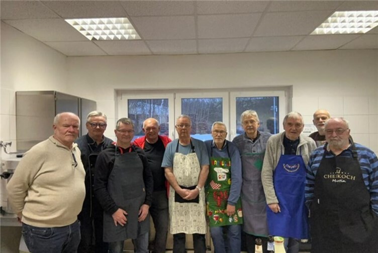 das Kochteam mit Chefkoch Heinz