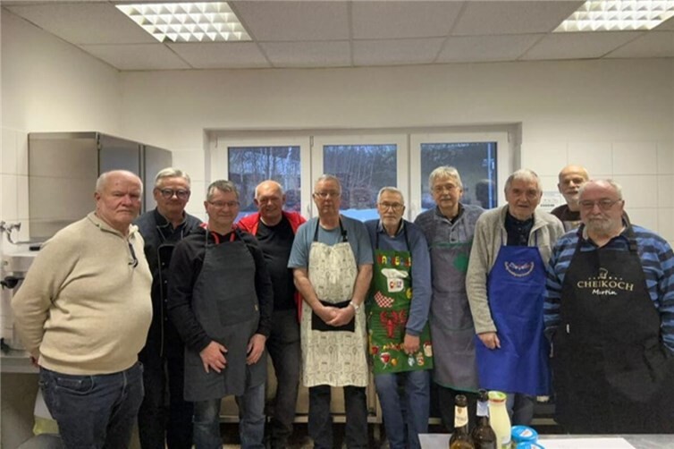 das Kochteam mit Chefkoch Heinz