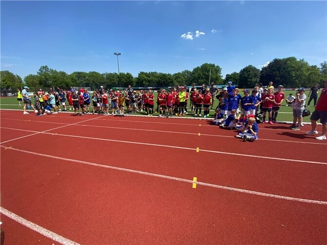 de Siegerehrung der E-Jugend. Quellen: JSG Linz/Rheinbrohl