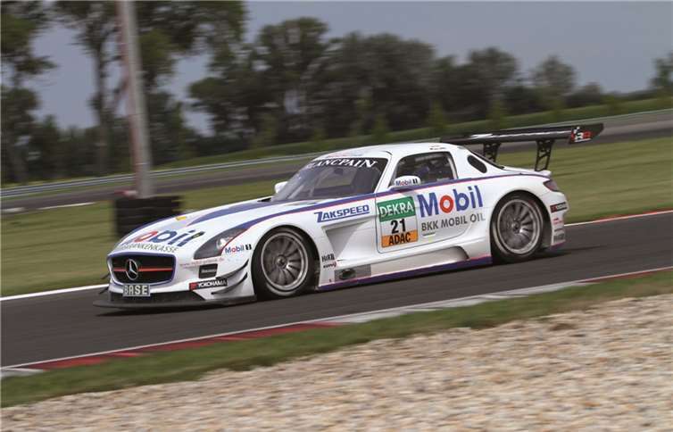 der Mercedes-Benz SLS AMG GT3 bei seiner erfolgreichen Fahrt auf dem Slovakia Ring. Manfred Muhr