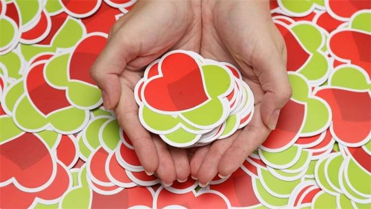 dm zeigt in der „Woche des bürgerschaftlichen Engagements“ deutschlandweit Herz. privat