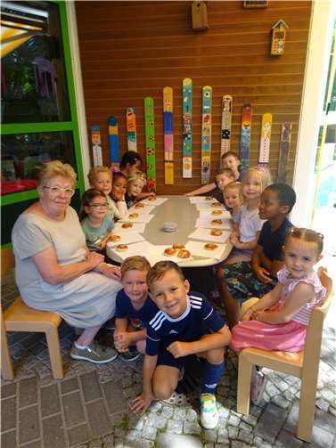 eder durfte sich ein Brötchen formen.  Foto: Kirsten Stockhausen