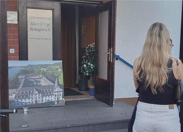 Nonnenwerther treffen sich am Jahrestag  ei Getränken und an einem kleinen Buffet tauschten sich die Anwesenden darüber aus, was in den drei Jahren seit der Schließung inzwischen alles erlebt wurde und geschehen ist.  Foto: privat