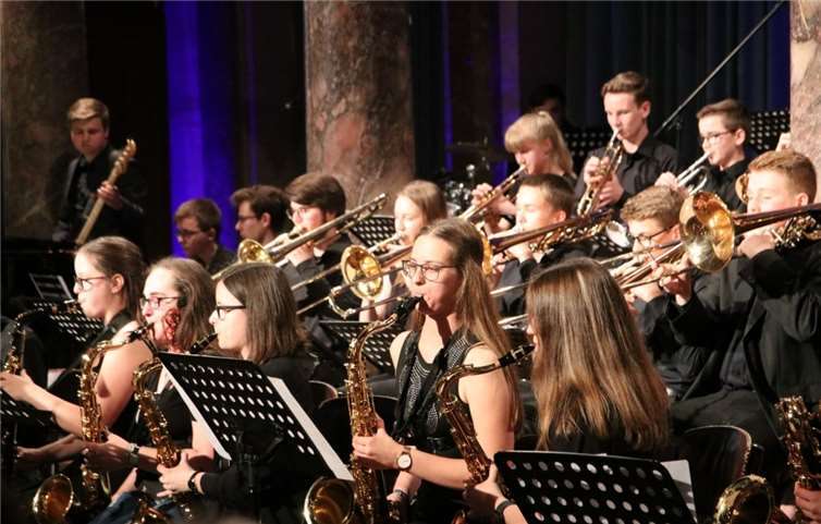 ein abwechslungsreiches Programm beim traditionellen Marmorsaalkonzert präsentierten die Oberstufenschülerinnen und -schüler des Goethe-Gymnasiums. Foto: Lea Krempin