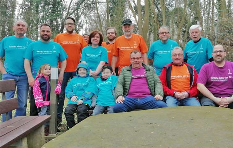 er ASC Mendig „Petri Heil“ hat nun dank des Einsatzes der Vereinsmitglieder und freiwilligen Helfer eine neue Sitzgelegenheit auf dem Außengelände.Foto: privat