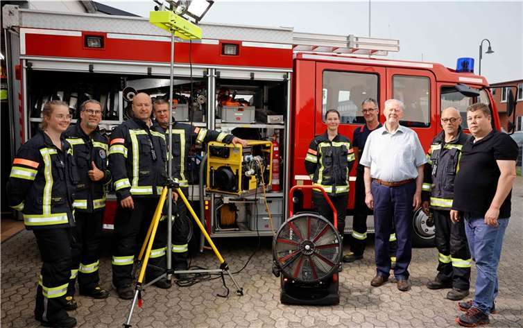 erschwemmungen oder Stürme. Mit Hilfe der Spende konnte die Freiwillige Feuerwehr Kripp ein neues Stromaggregat anschaffen.  Foto: privat