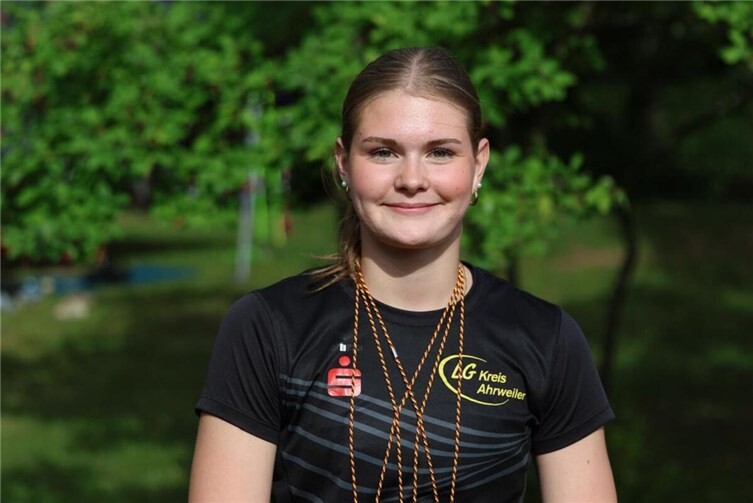 gewohntes Bild: Lina Näkel mit Medaillen