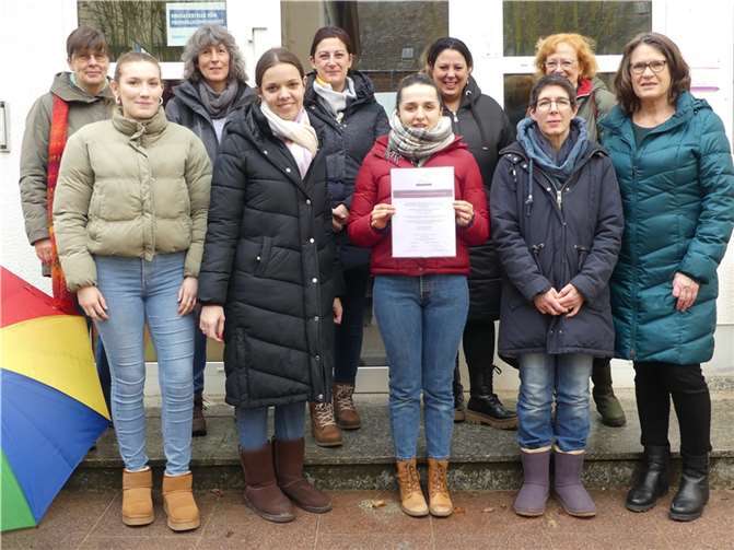 hinten von l.n.r: Helga Hoffmann, Angelika Seger, Nadine Schneider, Viktoria Saleh, Ulrike Küppervorne von l.r.:Maike Göbbel, Lena Pies, Marie Nuppeney, Tatjana Hamacher, Tosca Willhof.  Foto: privat