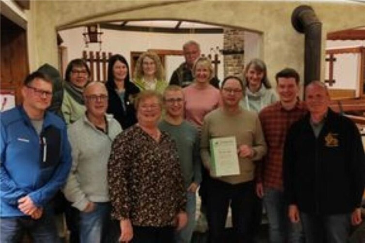 hintere Reihe: Gabi Schäfer, Doris Kalt, Doris Bertram, Bert Bertram, Dorothee Spindler, Sabine Schmitzvordere Reihe: Stefan Kalt, Peter Schäfer, 1. Vorsitzende Hildegard Bell, Tobias Schmitz, Rainer Schmitz, Johannes Spindler,2. Vorsitzender Manfred Großgarten